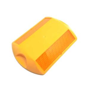 D102 Traffic Safety ABS Plastic Reflective Road Stud Yellow Reflector Cat Eye Reflect Driveway Marker Road Spike for Highway